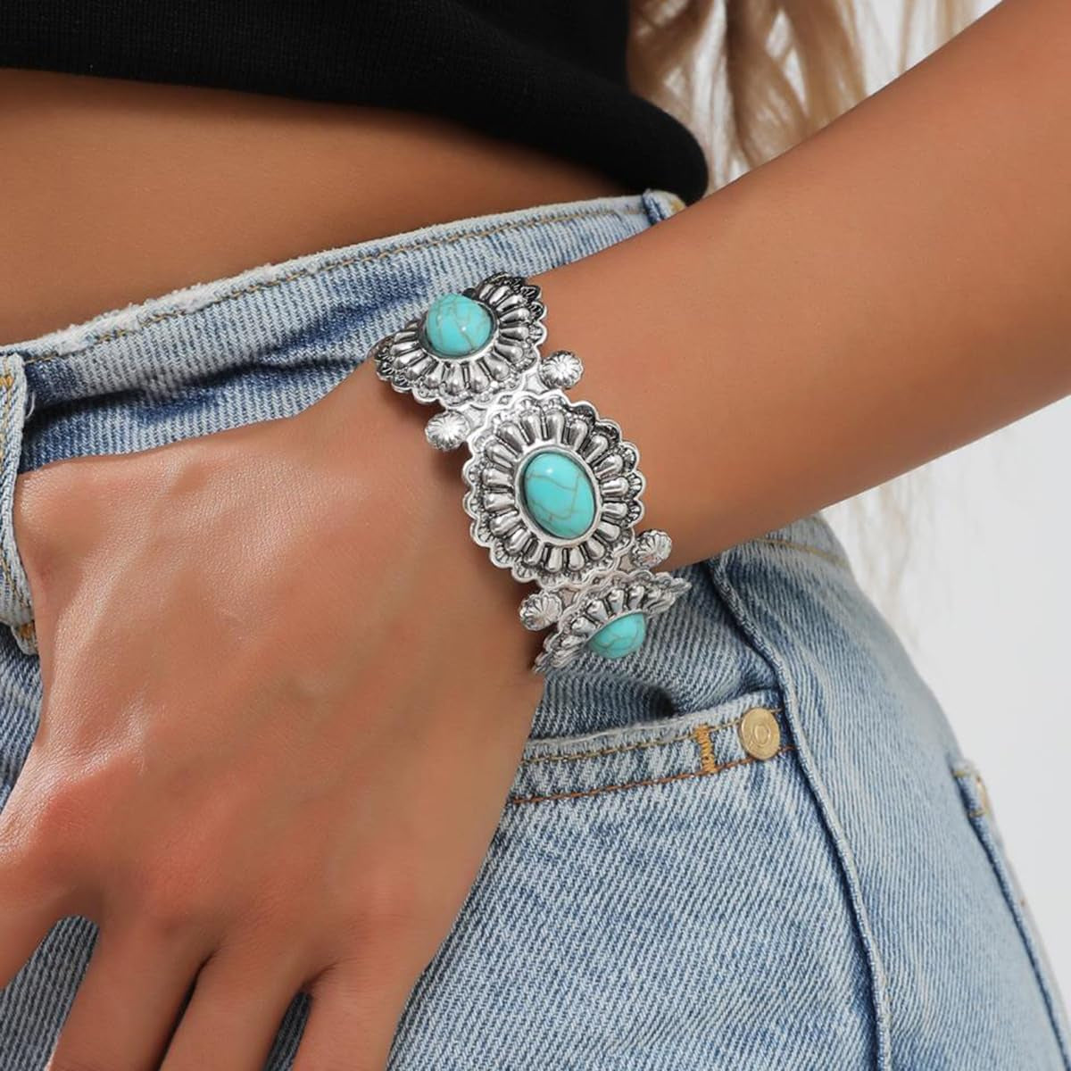 Boho Western Statement: Turquoise Cuff Bracelet for Women - Ideal for Music Festivals, Adjustable Cowgirl Country Concerts & Daily Wear Gift