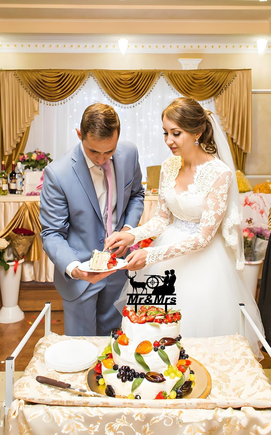 Hunting Wedding Cake Topper Funny Mr & Mrs Wedding Cake Decorations Deer Hunt Hunter Themed Cake Topper for Wedding Anniversary Bridal Shower Party Supplies